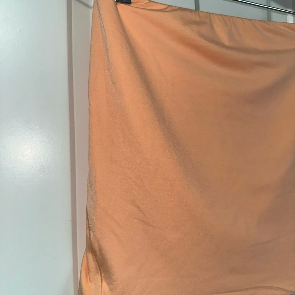 Lululemon Wundermost Ultra Soft Nulu Tube Top M Orange NWT - Picture 2 of 6